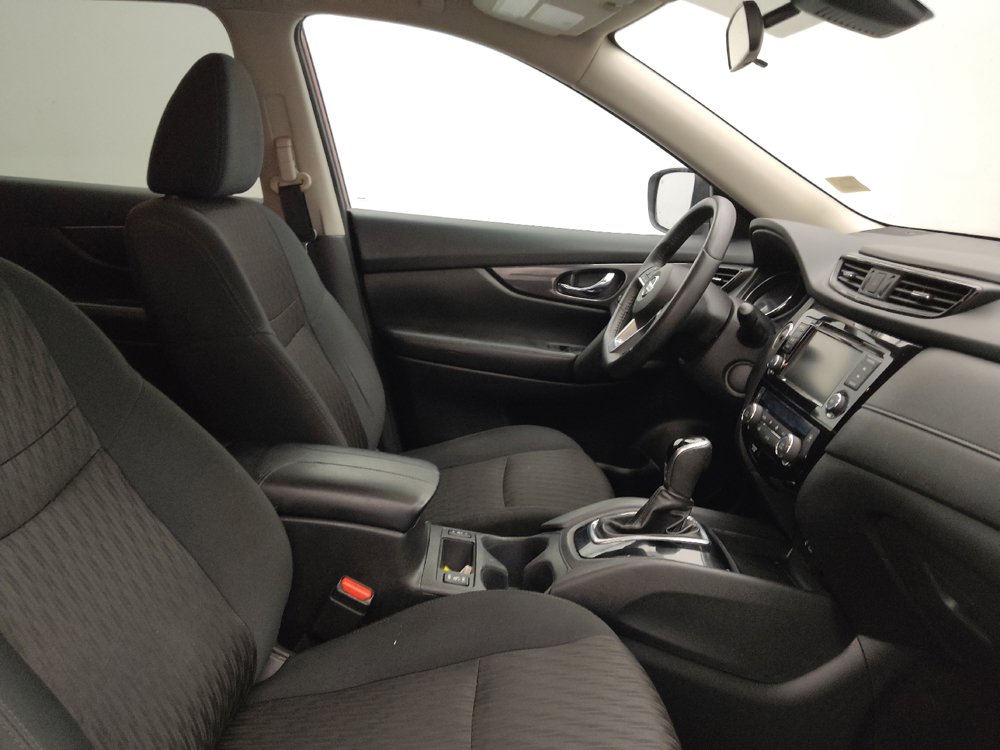 Used 2020 Nissan Rogue SV FWD image 21