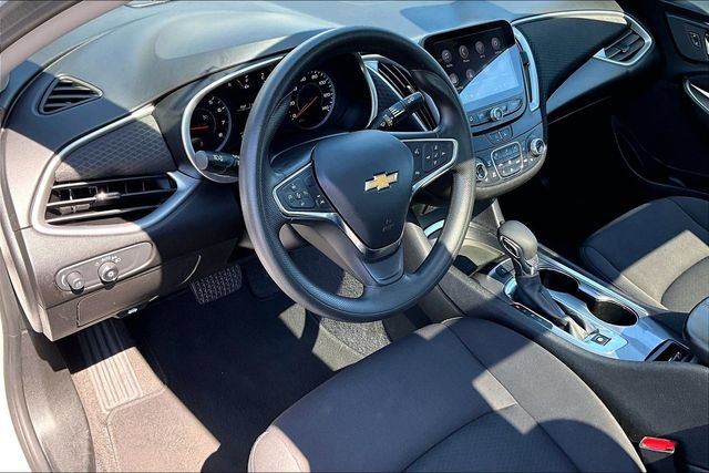Used 2024 Chevrolet Malibu LT FWD image 16