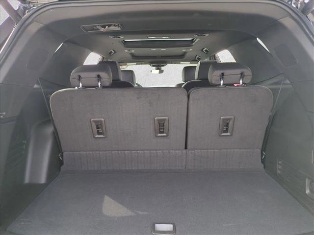 Used 2023 Chevrolet Traverse High Country w/ LPO, 'HIT The Road' Package FWD image 6
