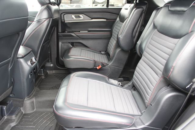Used 2025 Ford Explorer ST-Line w/ Premium Package AWD/4WD image 38