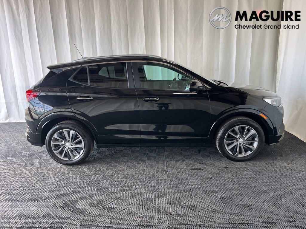 Used 2023 Buick Encore GX Select w/ Sport Touring Package image 2