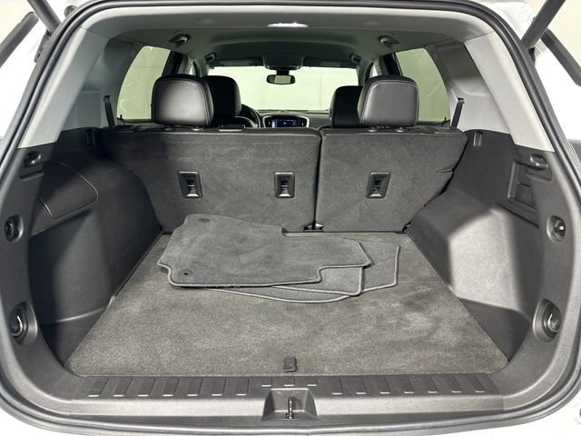 Used 2023 GMC Terrain SLT w/ Infotainment Package II image 26