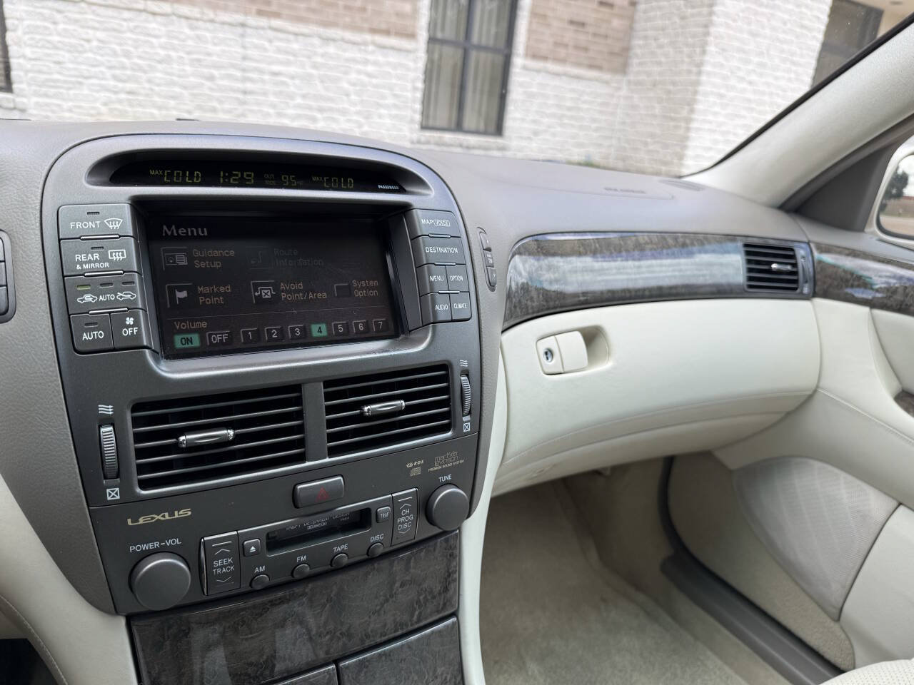Used 2001 Lexus LS 430 RWD image 20