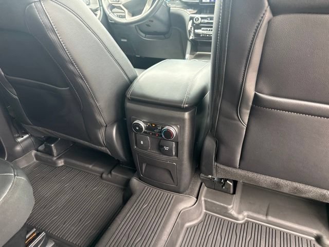 Used 2022 Ford Explorer Limited w/ Equipment Group 301A RWD image 17