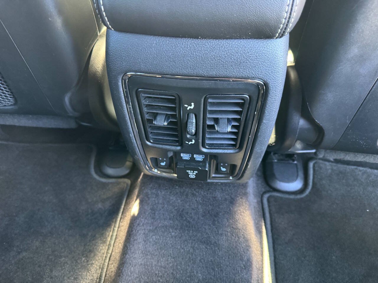 Used 2016 Jeep Grand Cherokee Overland RWD image 16