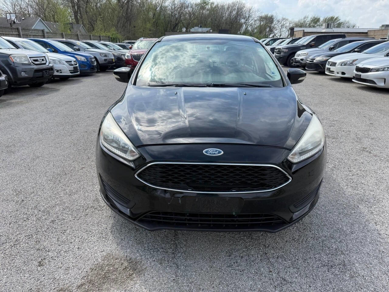 Used 2016 Ford Focus SE image 2