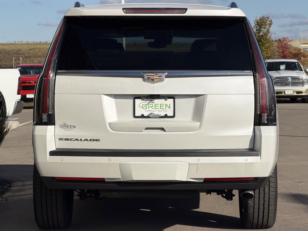 Used 2018 Cadillac Escalade Luxury image 8