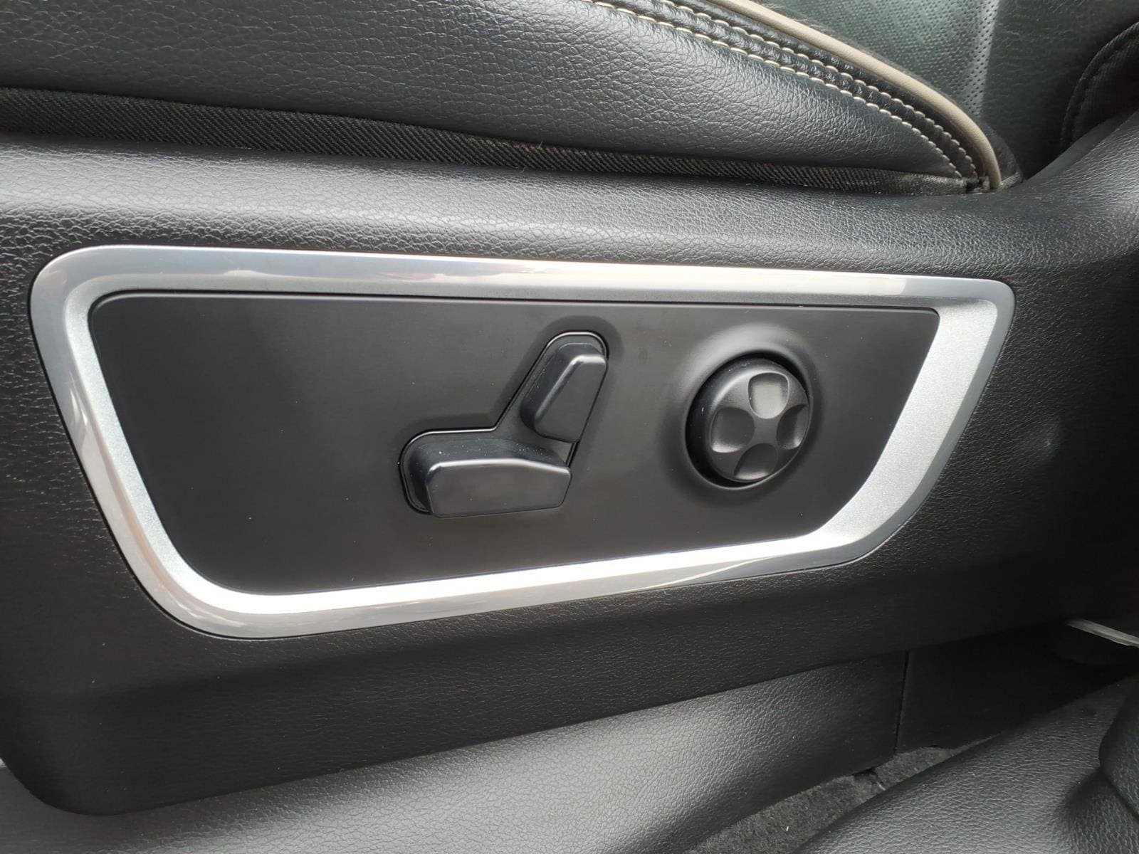 Used 2020 RAM 1500 Laramie AWD/4WD image 12