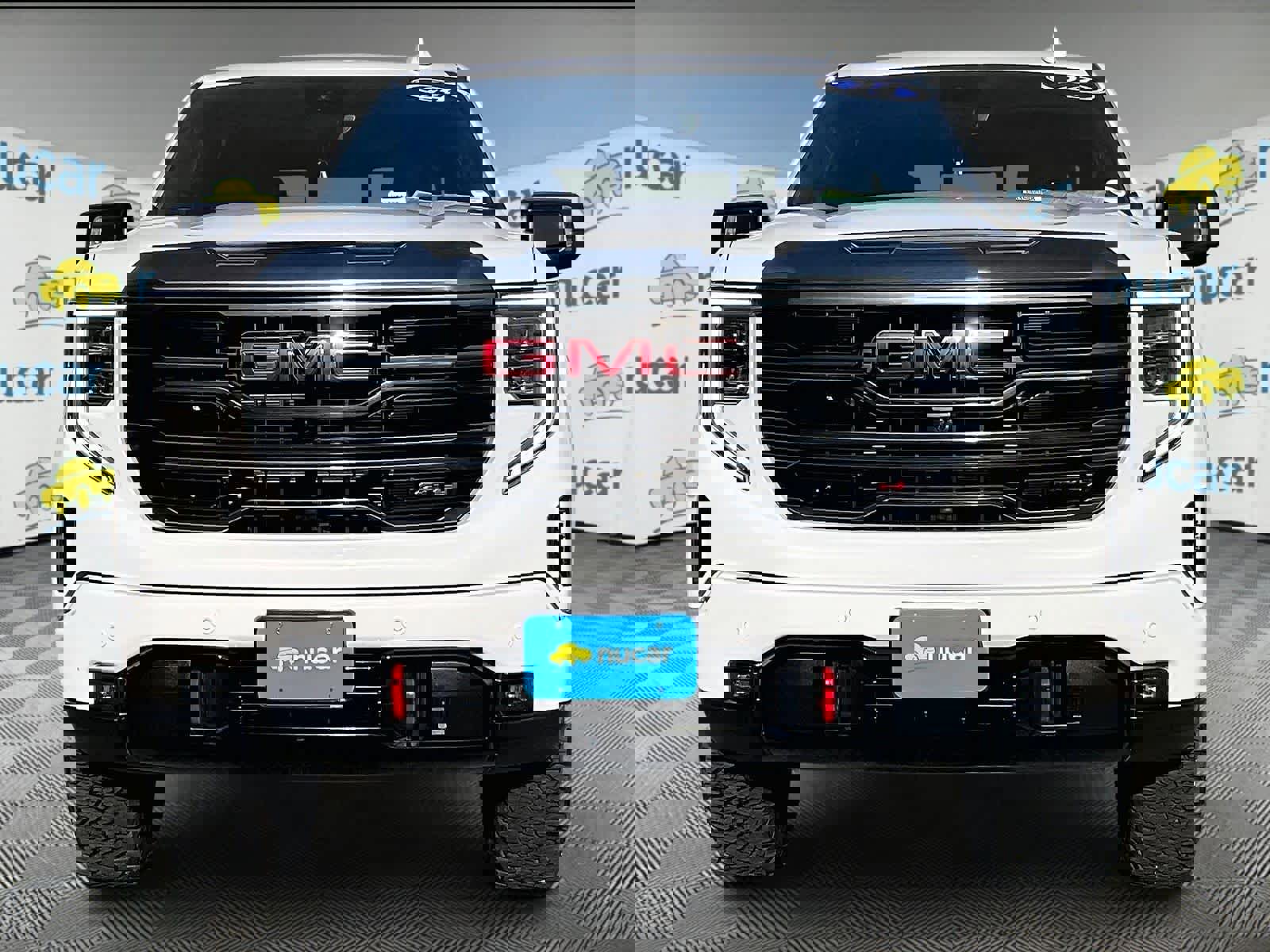 Used 2024 GMC Sierra 1500 AT4 w/ Technology Package image 2