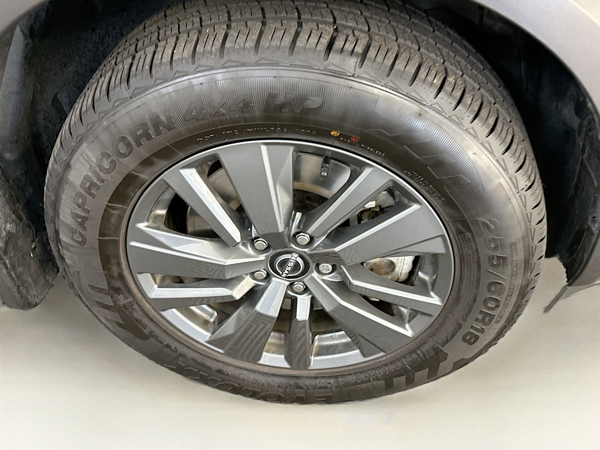 Used 2023 Nissan Pathfinder SV image 11