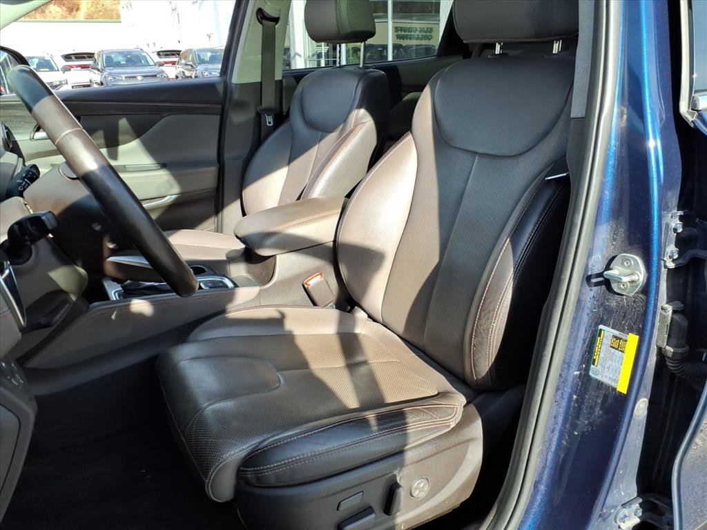 Used 2020 Hyundai Santa Fe Limited image 5
