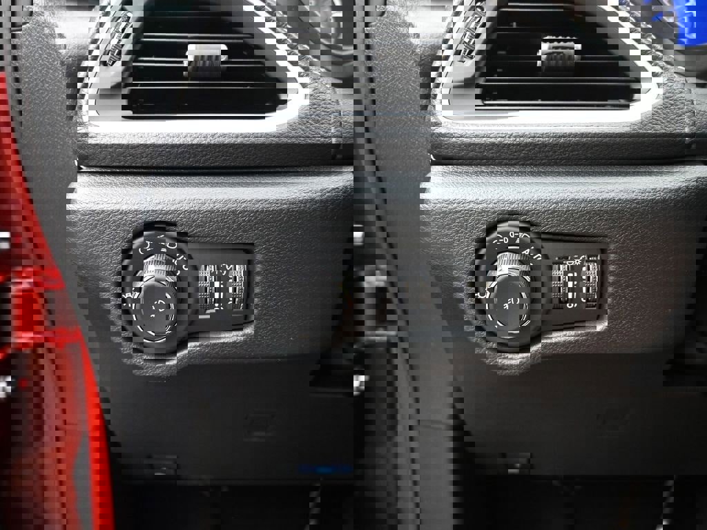 New 2026 Chrysler Pacifica Select image 13