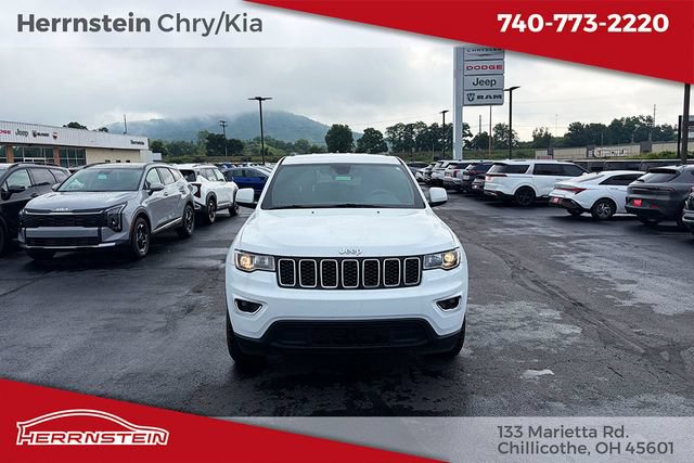 Used 2017 Jeep Grand Cherokee Laredo w/ Quick Order Package 2BE RWD image 3