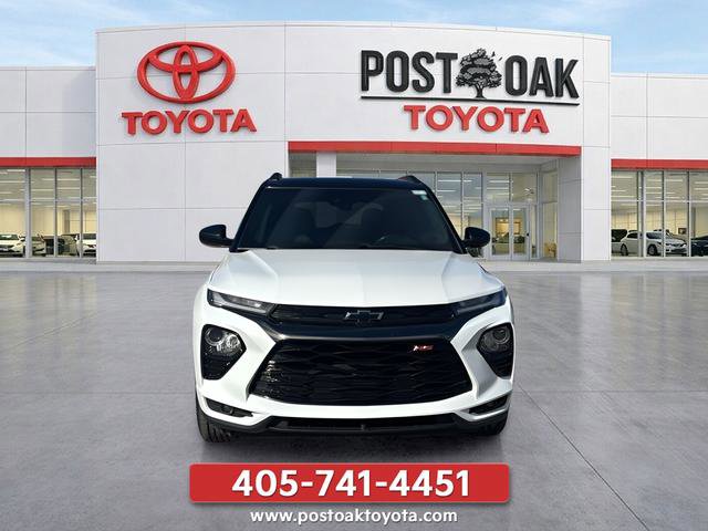 Used 2021 Chevrolet TrailBlazer RS w/ Sun and Liftgate Package AWD/4WD image 2