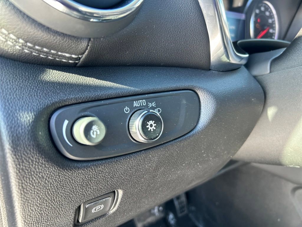 Used 2023 Chevrolet Blazer LT image 22