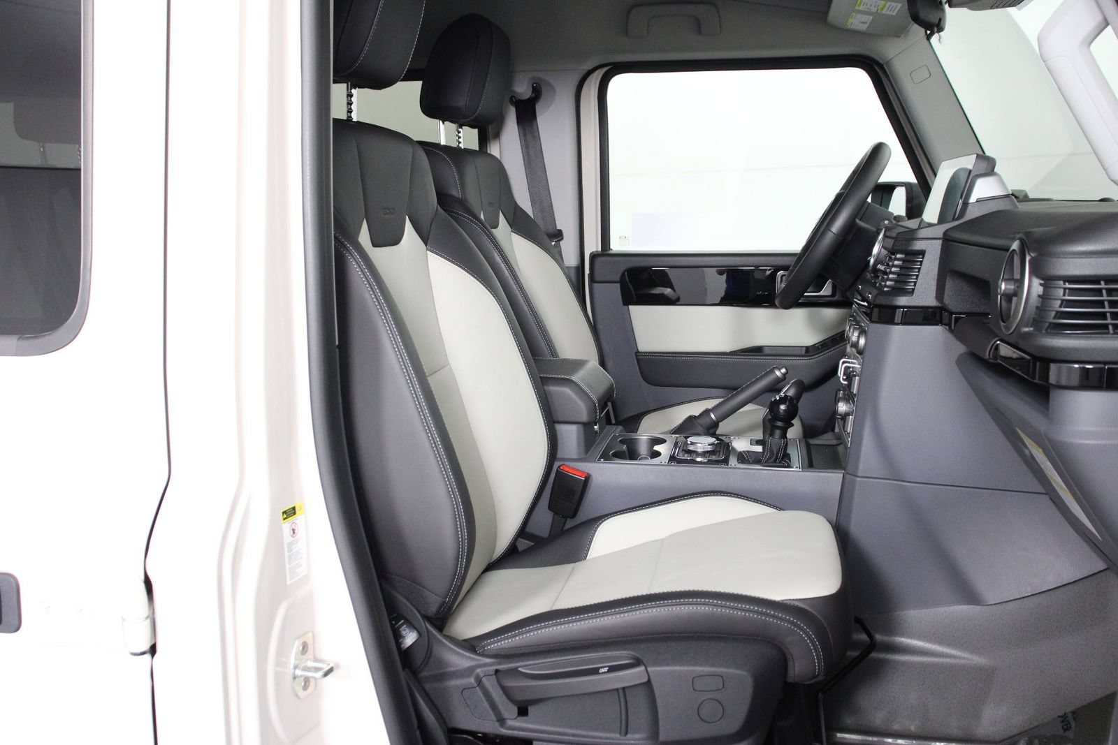 Used 2025 INEOS Grenadier AWD/4WD image 31