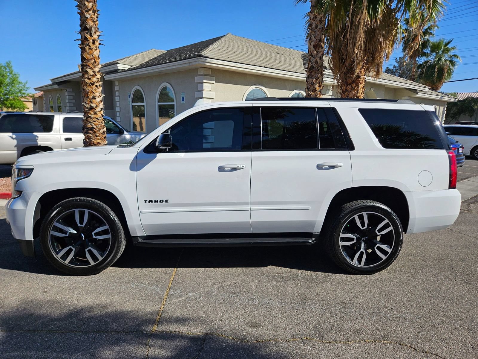 Used 2018 Chevrolet Tahoe Premier AWD/4WD image 4