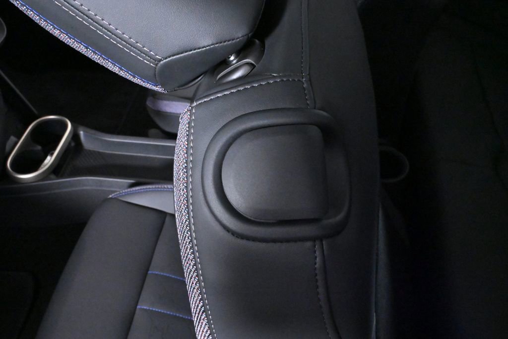 Certified 2025 MINI Cooper S image 28