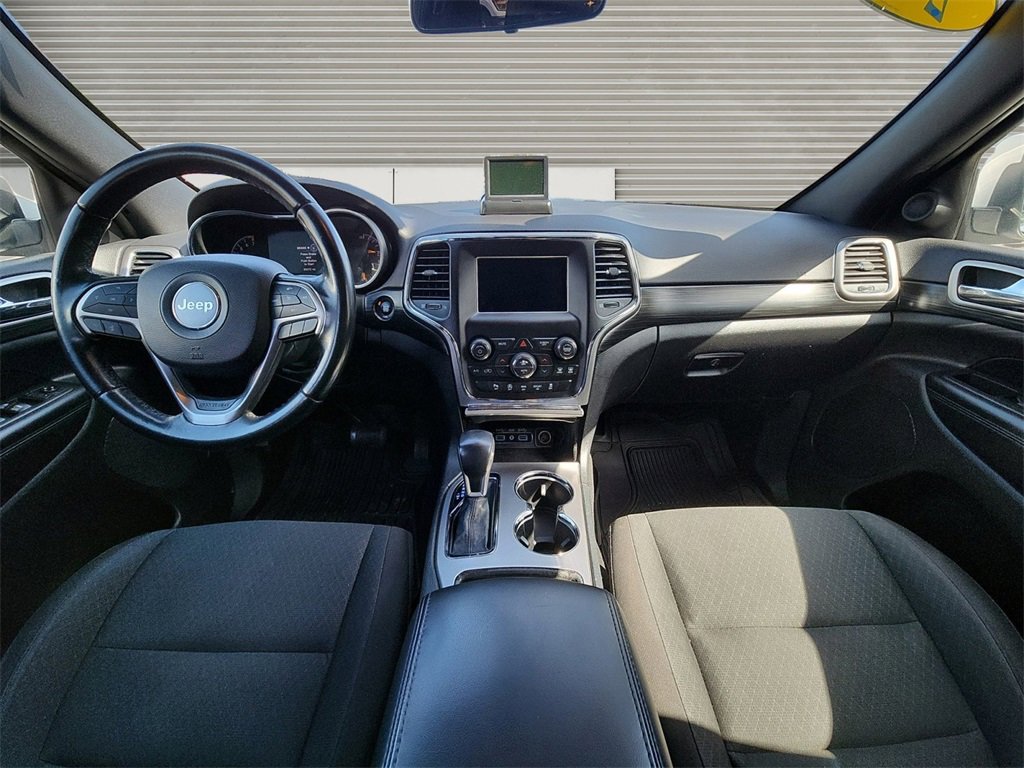 Used 2020 Jeep Grand Cherokee Laredo image 10