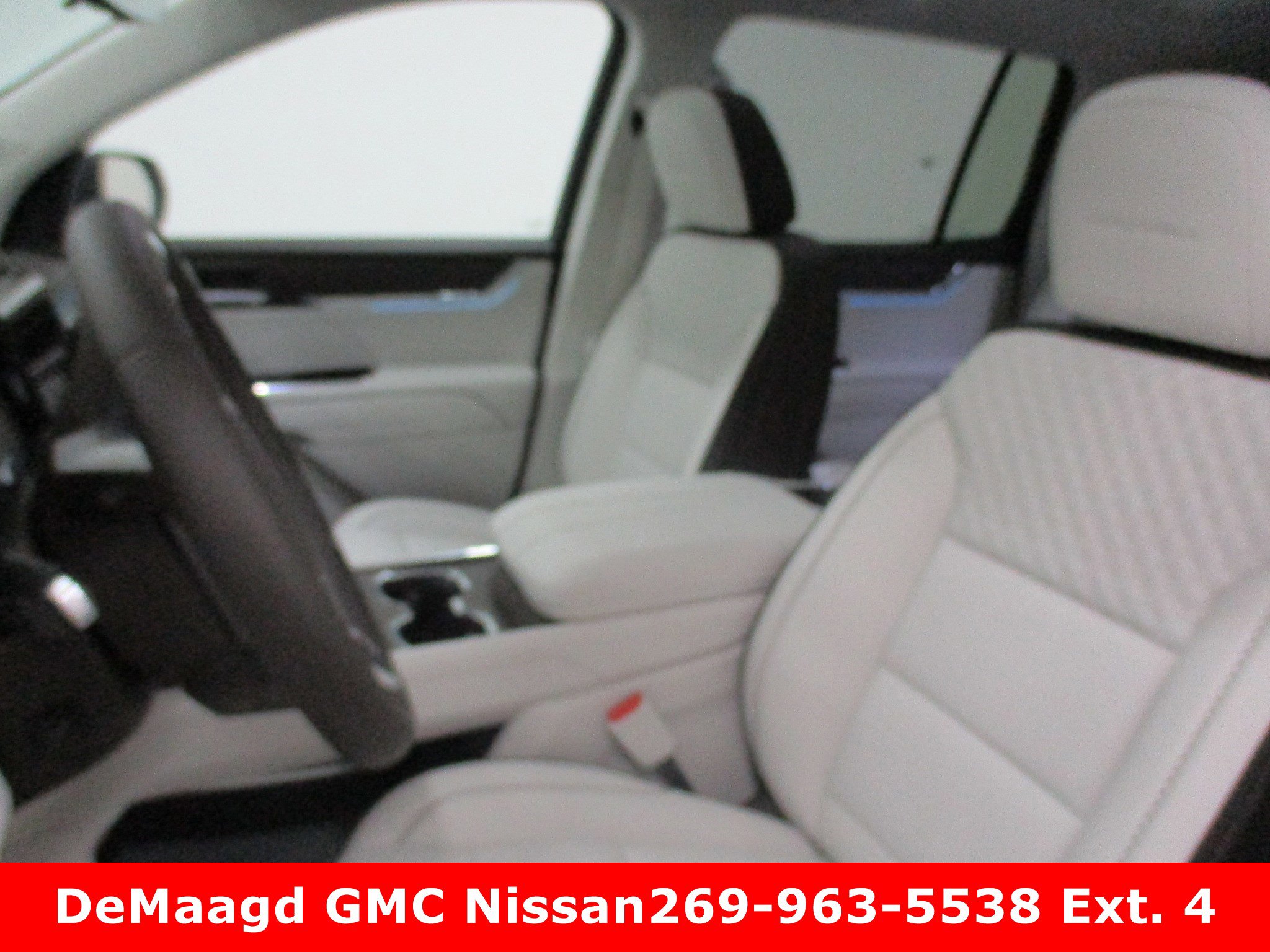 New 2026 GMC Acadia Denali w/ Super Cruise Package image 19