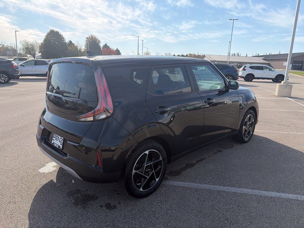 Used 2023 Kia Soul EX FWD image 6
