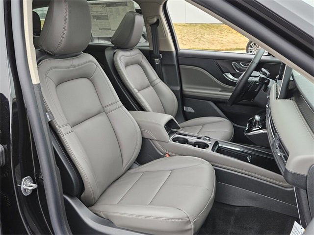 New 2025 Lincoln Corsair Premiere w/ Equipment Group 101A image 16