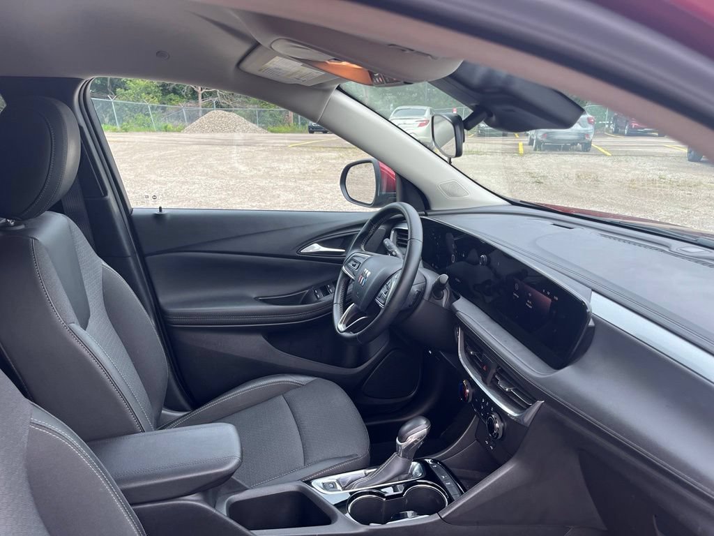 Used 2024 Buick Encore GX Preferred FWD image 33