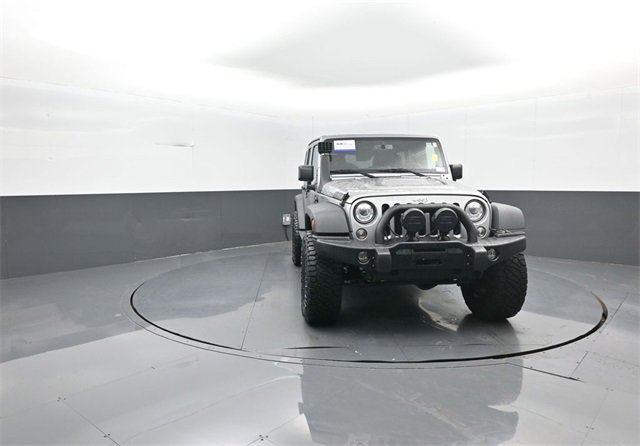 Used 2017 Jeep Wrangler Unlimited Rubicon w/ Connectivity Group image 2