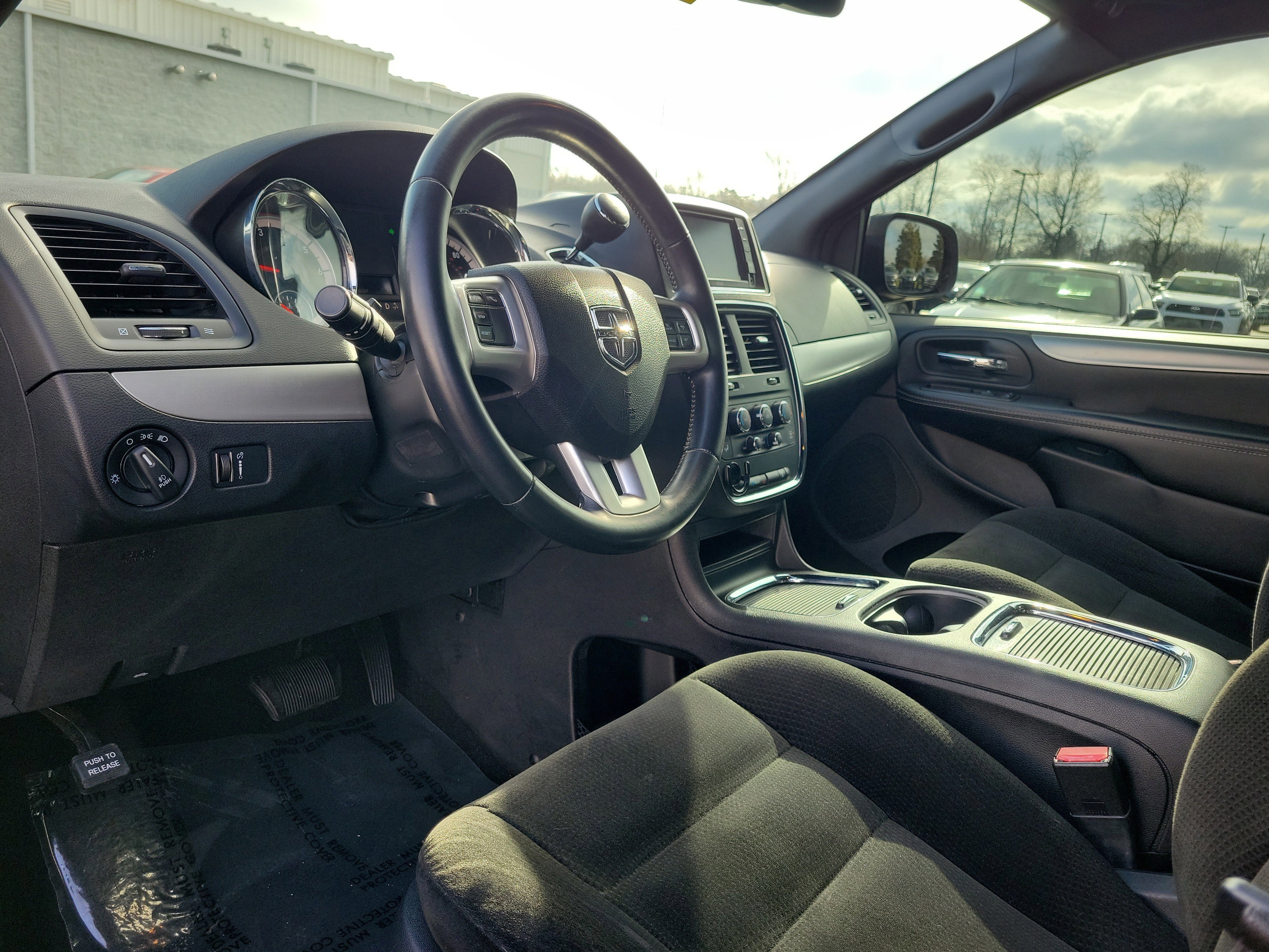 Used 2015 Dodge Grand Caravan SXT w/ Blacktop Package image 19