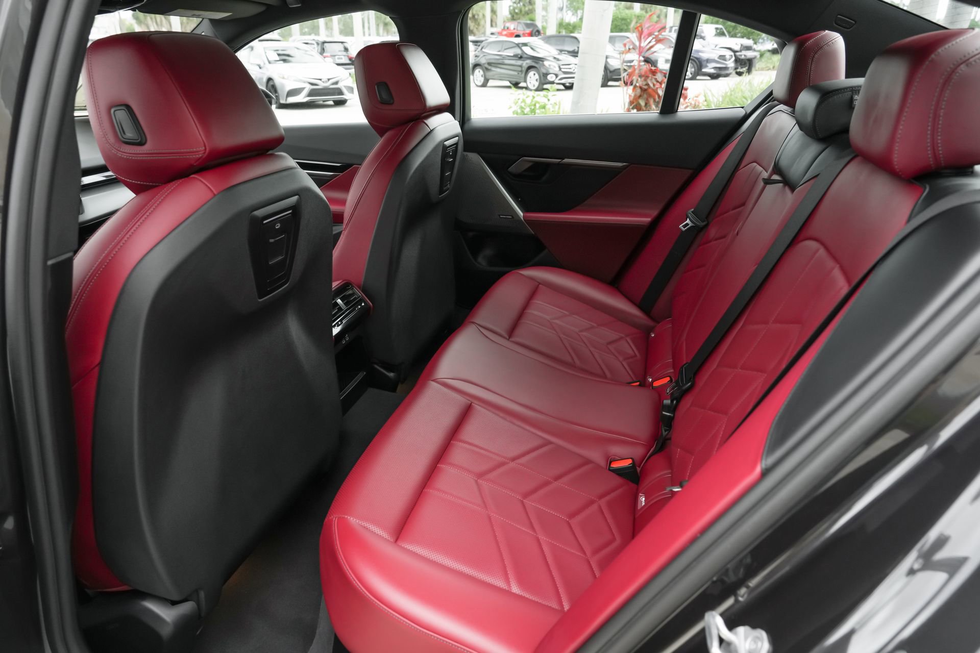 Used 2024 BMW 530i w/ M Sport Package image 35