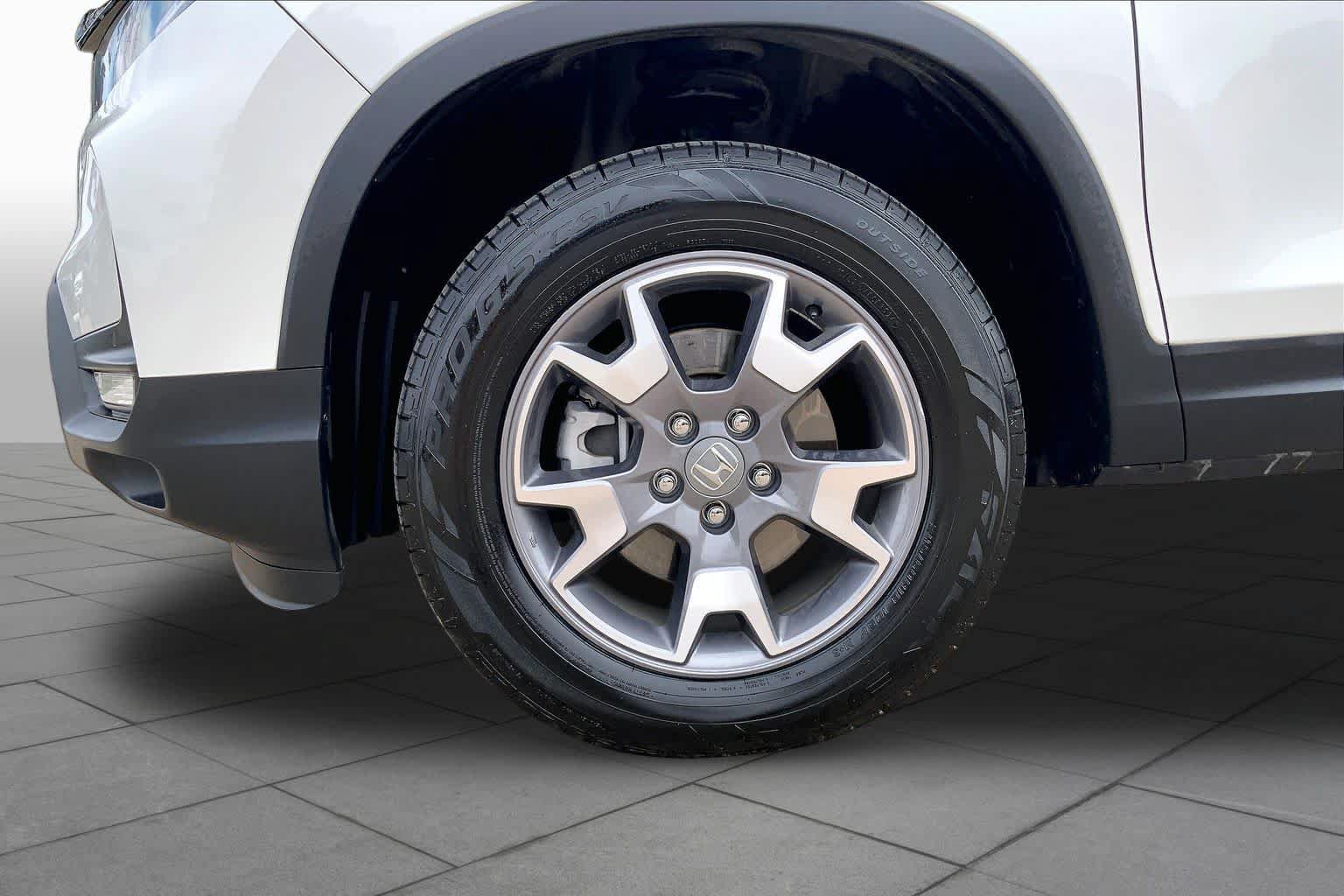 Used 2022 Honda Passport TrailSport image 11