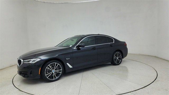 Used 2023 BMW 530e xDrive w/ Premium Package image 69