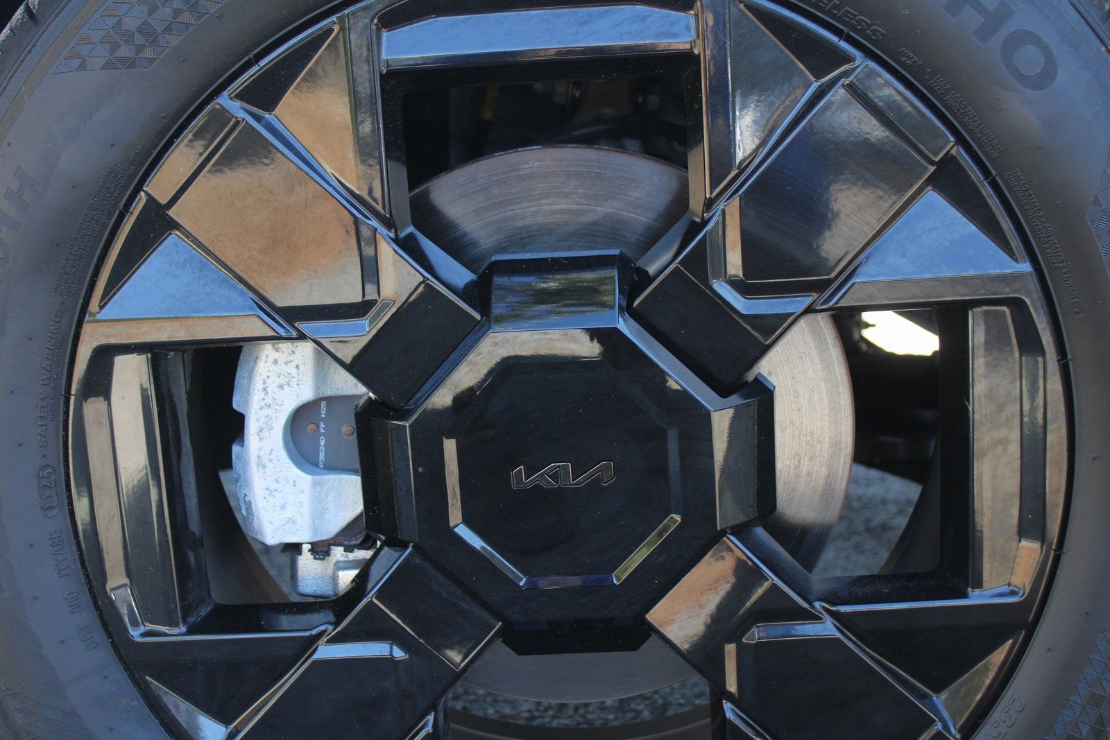 New 2026 Kia Sportage X-Line w/ X-Line Premium Package image 18