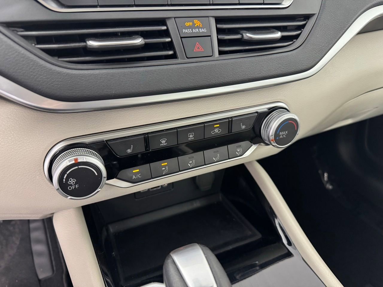 Used 2022 Nissan Altima 2.5 SV w/ SV Premium Package image 18