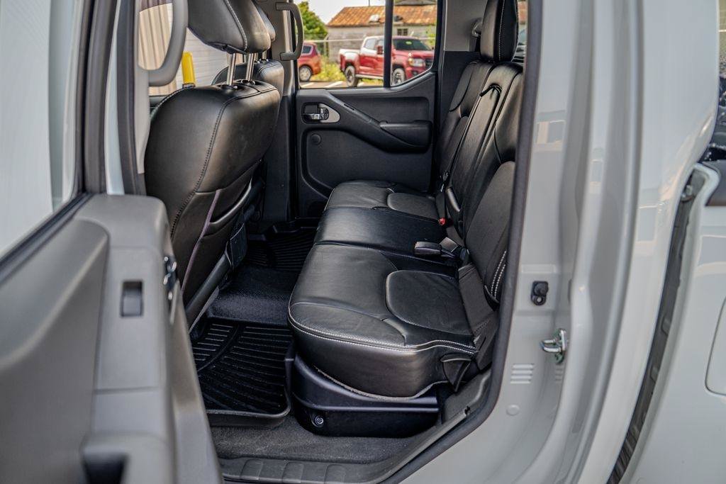 Used 2021 Nissan Frontier PRO-4X w/ Pro-4x Utility Package AWD/4WD image 17