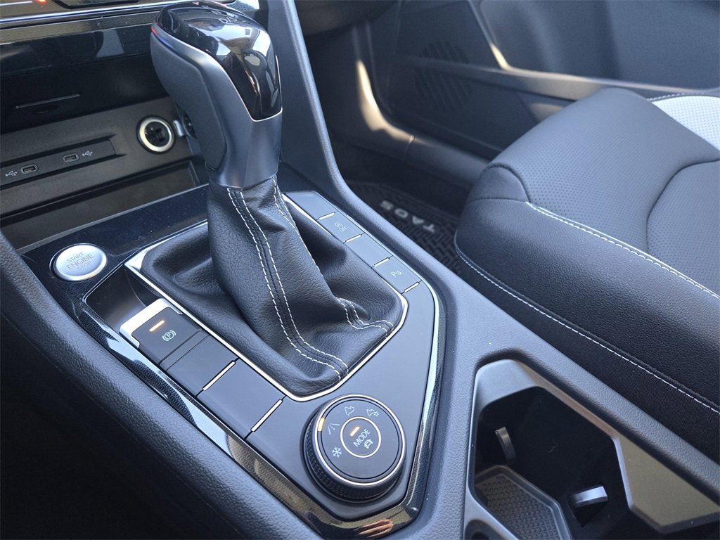 New 2026 Volkswagen Taos SEL image 17
