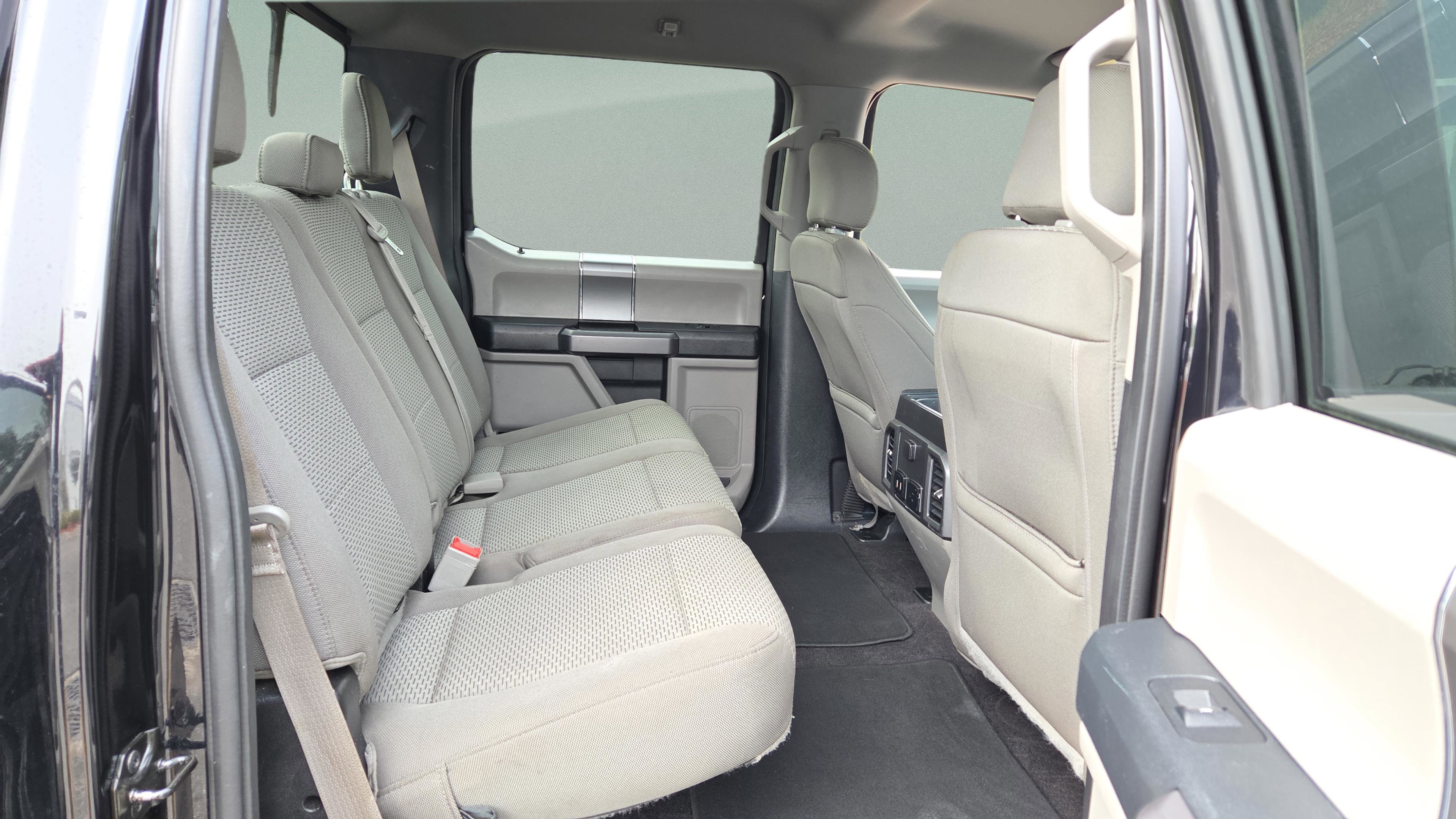 Used 2019 Ford F150 XLT w/ Equipment Group 302A Luxury image 17
