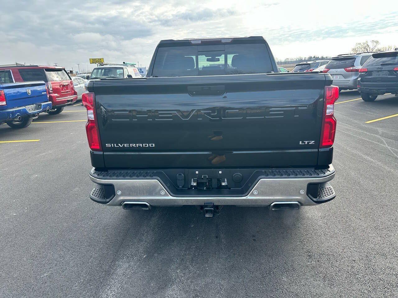 Used 2021 Chevrolet Silverado 1500 LTZ AWD/4WD image 5