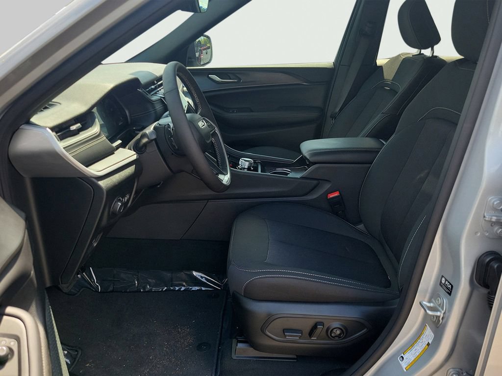 New 2026 Jeep Grand Cherokee Laredo X RWD image 29