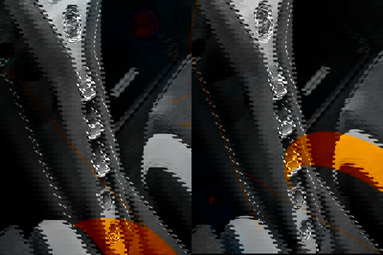 Used 2024 McLaren 750S Spider RWD image 36