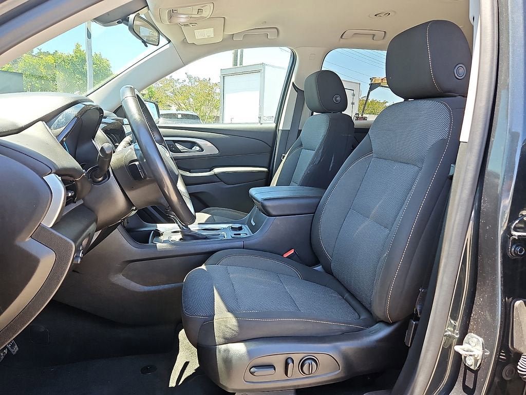Used 2020 Chevrolet Traverse LT AWD/4WD image 13