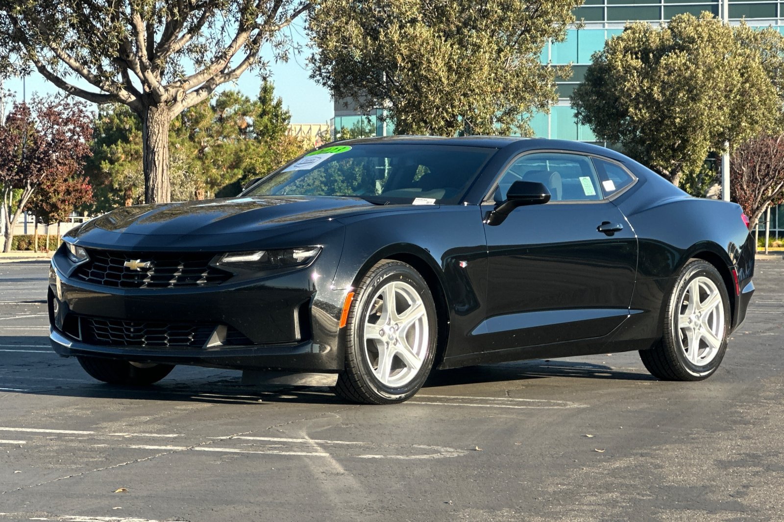 Used 2023 Chevrolet Camaro LT w/ Technology Package RWD image 8