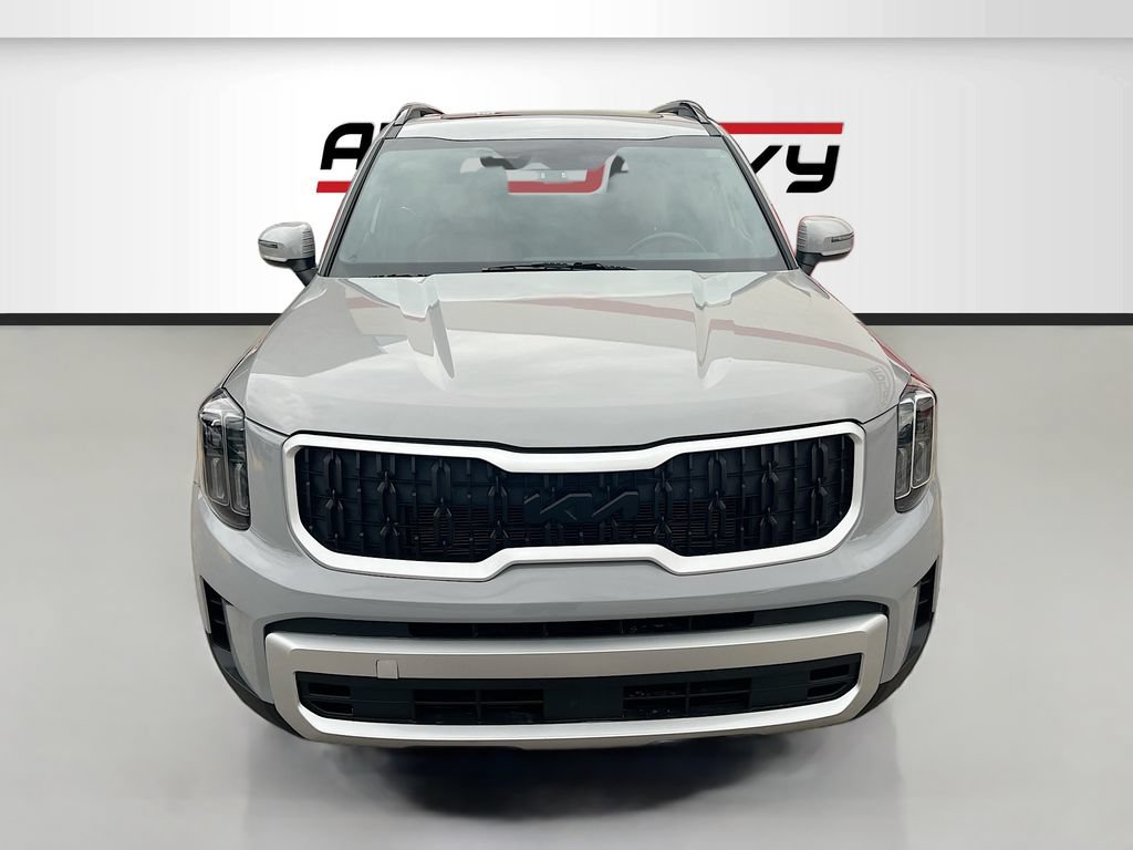 Used 2023 Kia Telluride EX X-Line AWD/4WD image 2