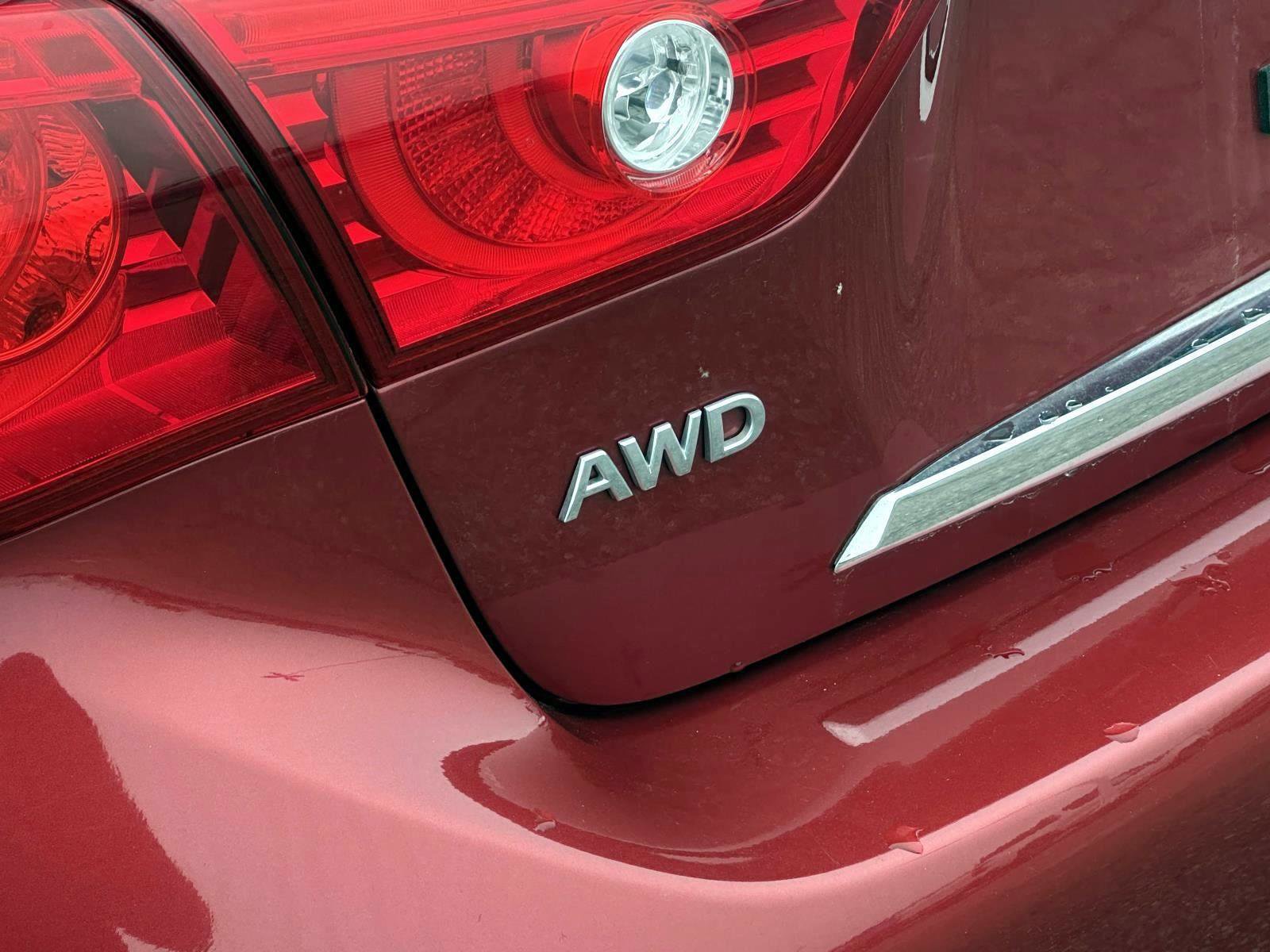 Used 2015 INFINITI Q50 Premium image 9