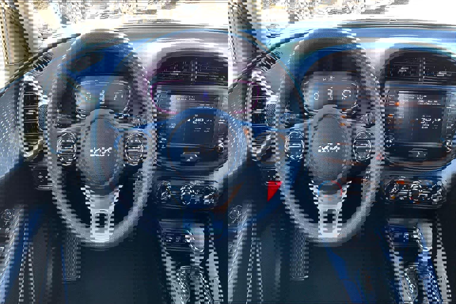 Used 2024 Kia Soul LX w/ Option Group 015 FWD image 6