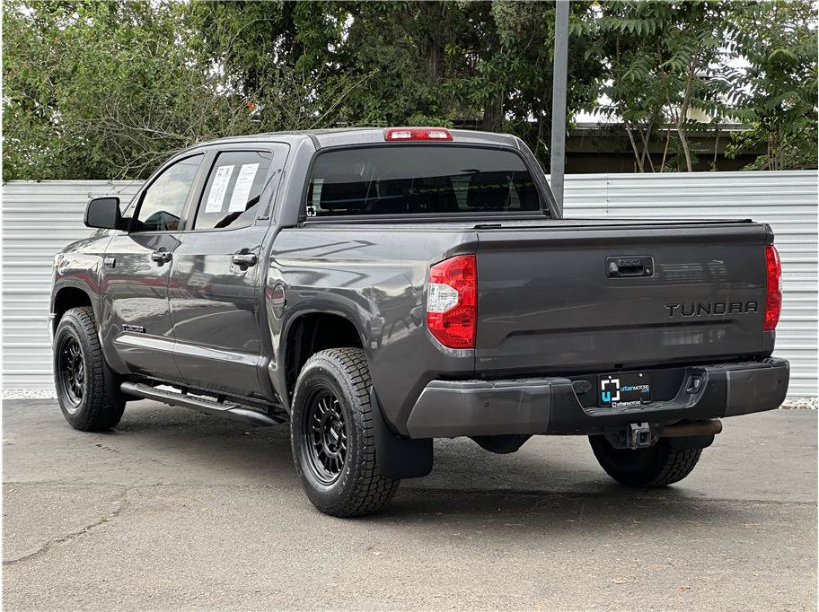 Used 2017 Toyota Tundra Limited w/ Limited Premium Package AWD/4WD image 3