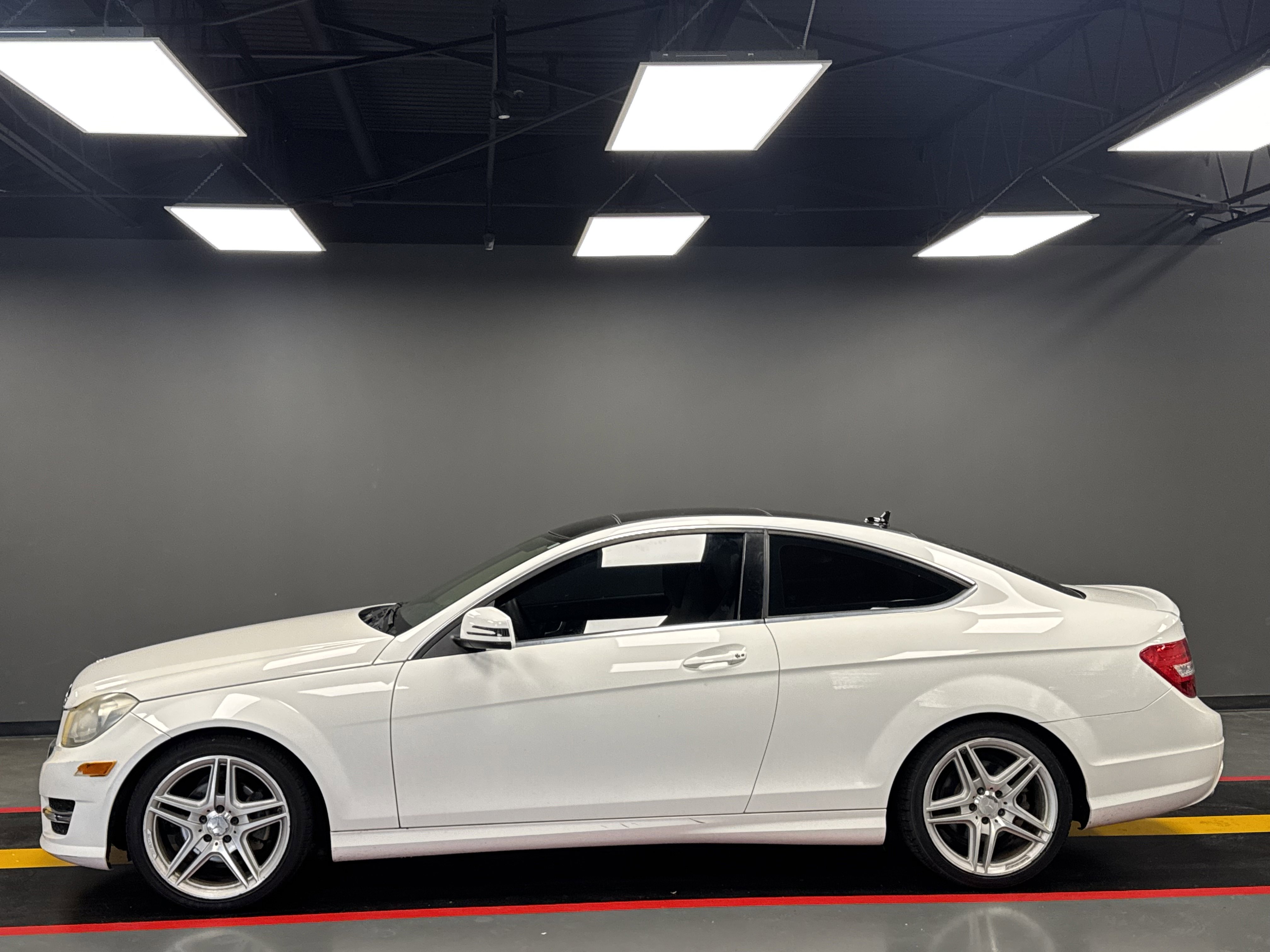 Used 2015 Mercedes-Benz C 250 Coupe image 3