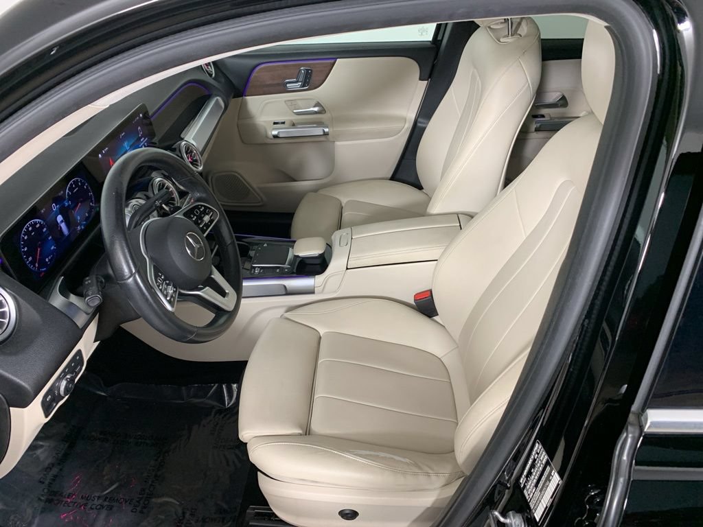 Used 2022 Mercedes-Benz GLB 250 4MATIC w/ Premium Package Lite image 29