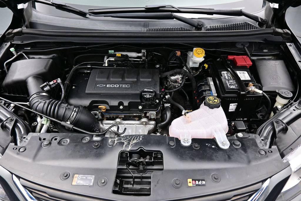 Used 2020 Chevrolet Sonic LT FWD image 36