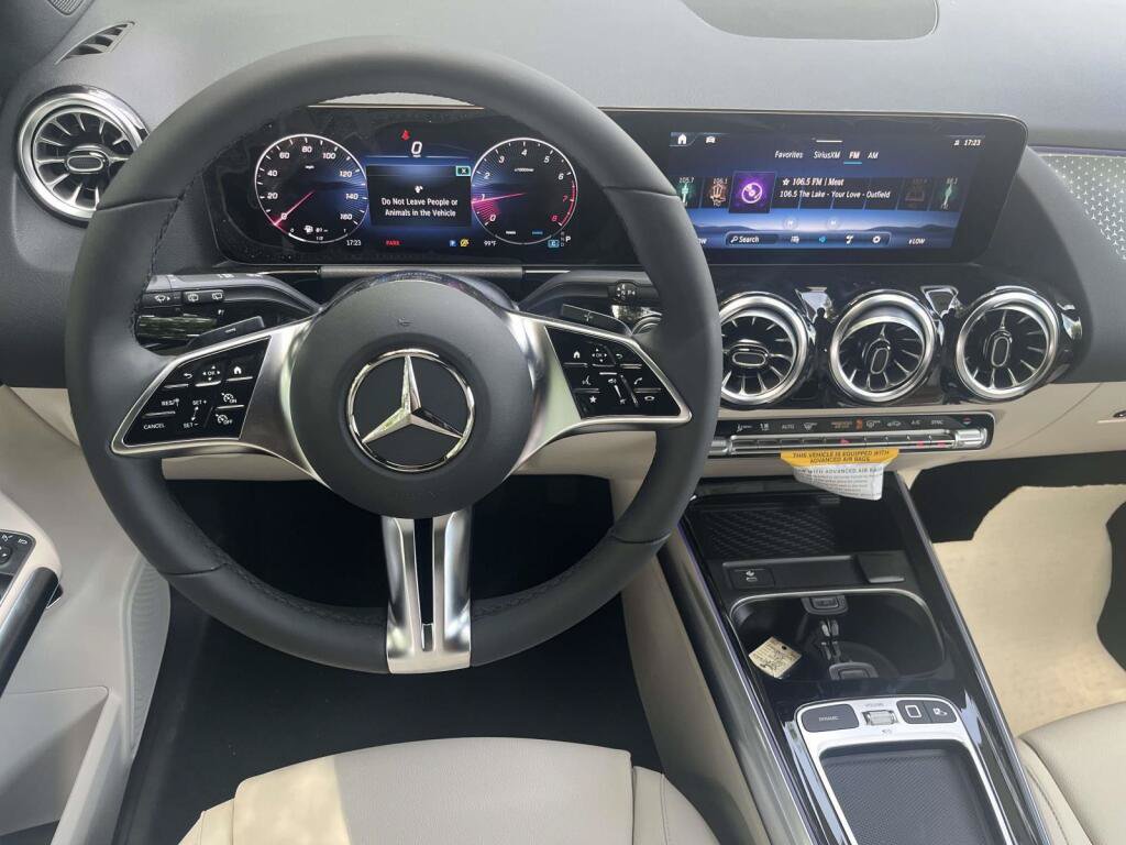 New 2026 Mercedes-Benz GLA 250 4MATIC image 2